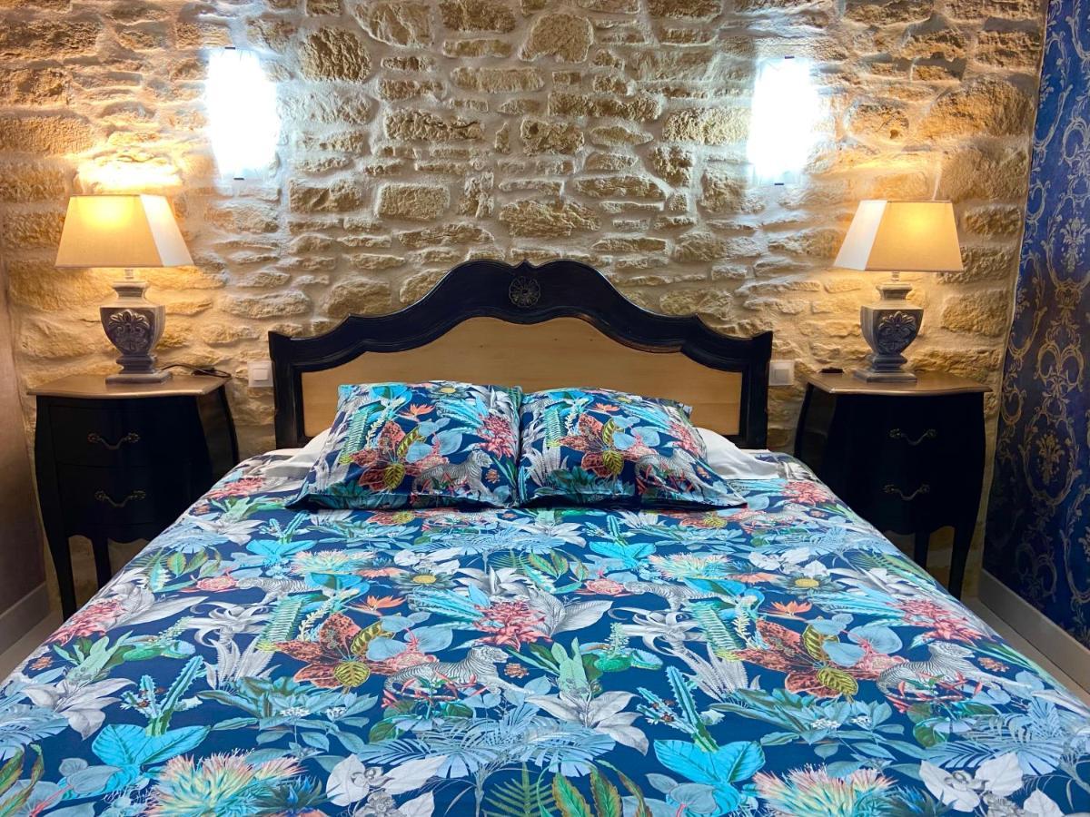 O Clair De Lune Au Coeur De Sarlat - Chambres Climatisees - Parking Prive - Piscine Chauffee - Spa Et Massages Ngoại thất bức ảnh