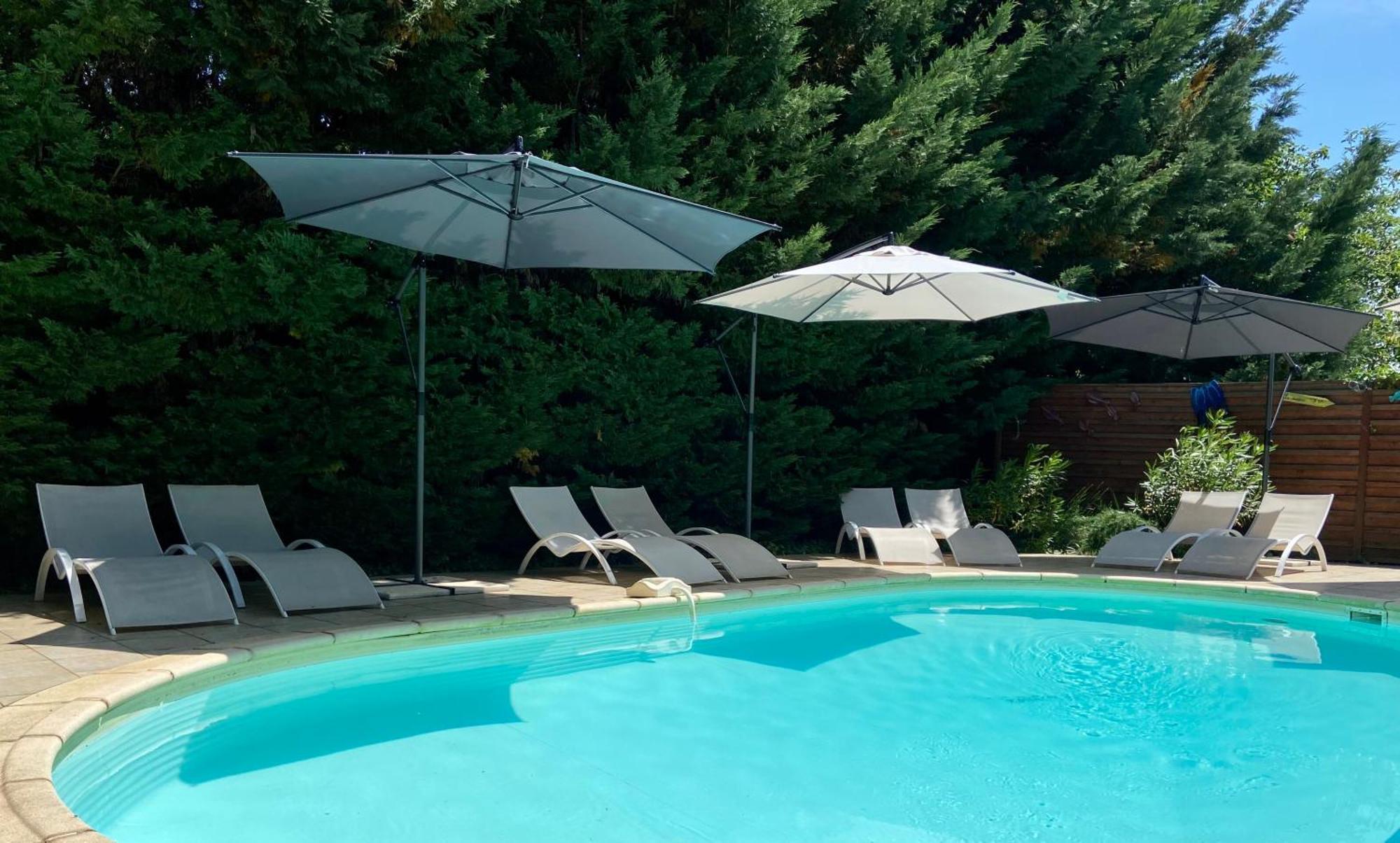 O Clair De Lune Au Coeur De Sarlat - Chambres Climatisees - Parking Prive - Piscine Chauffee - Spa Et Massages Ngoại thất bức ảnh