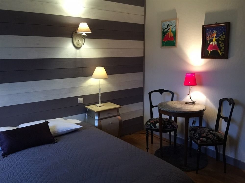 O Clair De Lune Au Coeur De Sarlat - Chambres Climatisees - Parking Prive - Piscine Chauffee - Spa Et Massages Ngoại thất bức ảnh