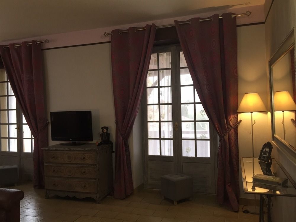 O Clair De Lune Au Coeur De Sarlat - Chambres Climatisees - Parking Prive - Piscine Chauffee - Spa Et Massages Ngoại thất bức ảnh