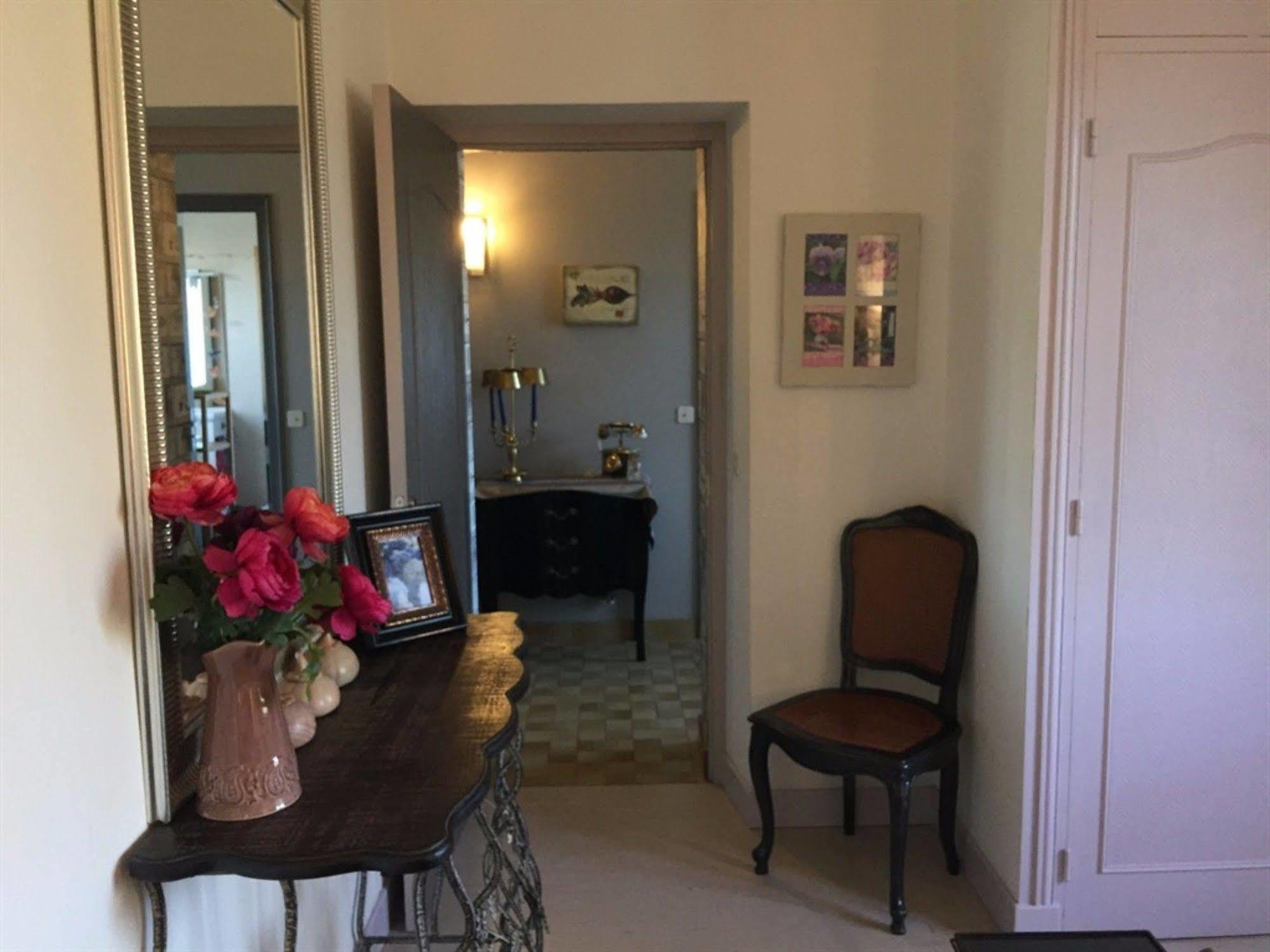 O Clair De Lune Au Coeur De Sarlat - Chambres Climatisees - Parking Prive - Piscine Chauffee - Spa Et Massages Ngoại thất bức ảnh