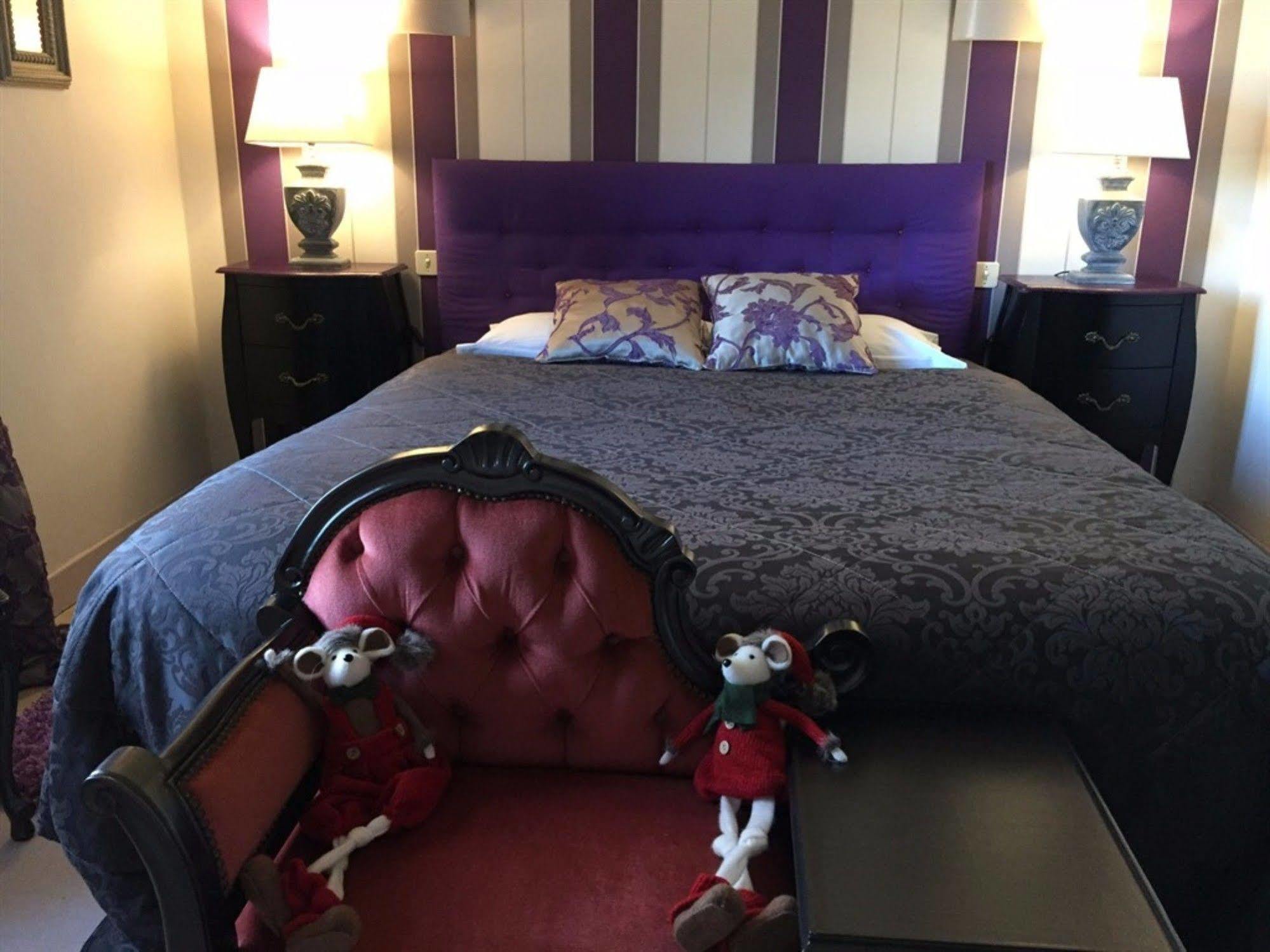 O Clair De Lune Au Coeur De Sarlat - Chambres Climatisees - Parking Prive - Piscine Chauffee - Spa Et Massages Ngoại thất bức ảnh