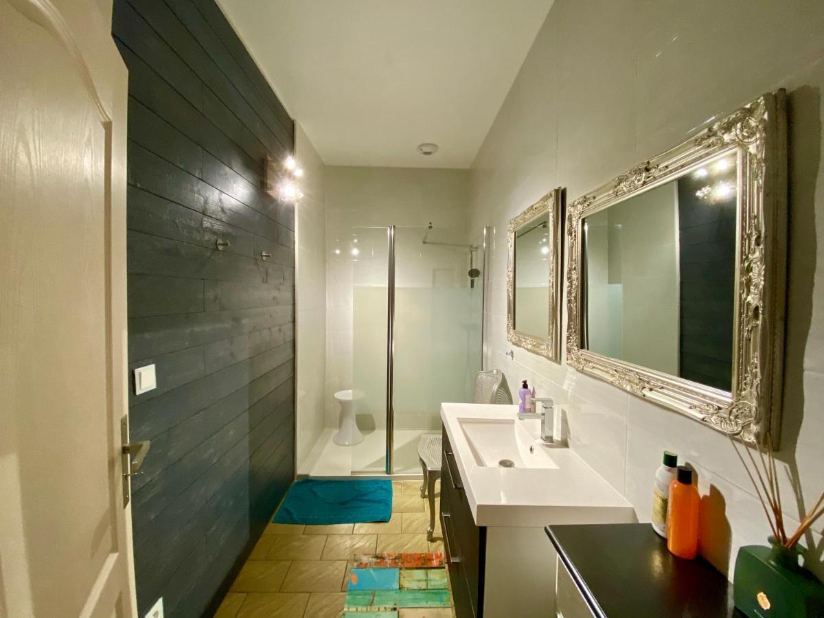 O Clair De Lune Au Coeur De Sarlat - Chambres Climatisees - Parking Prive - Piscine Chauffee - Spa Et Massages Ngoại thất bức ảnh